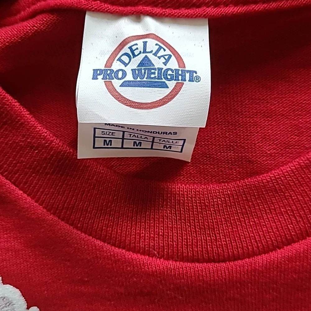 NWT DELTA PRO WEIGHT SANTA'S T-SHIRT - Picture 2 of 4